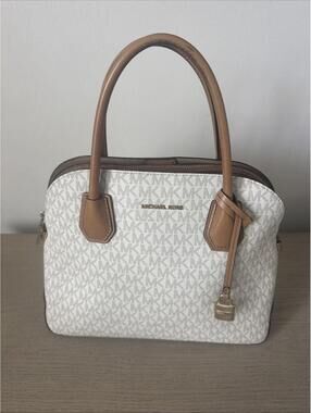 Michael Kors White Logo Tote Gold Hardware Bag Lock Charm Shoulder Tote